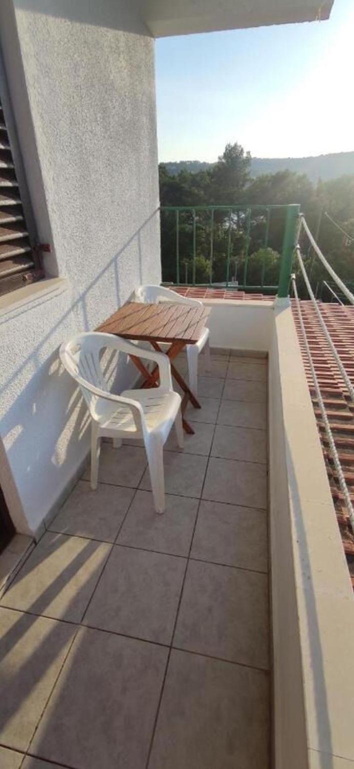 Apartments Vlado - 50M From The Sea Rogač Exterior foto